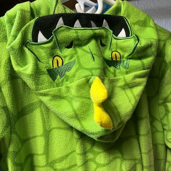 Dinosaur Youth XL Onesie, Zip up the front, footless pajamas - Picture 2 of 4